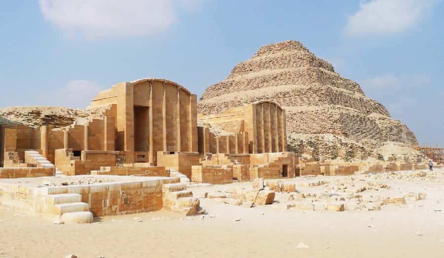 Cairo: Memphis, Sakkara and Dahshur Pyramids Day Tour - Transport, pace, and the group-versus-private choice