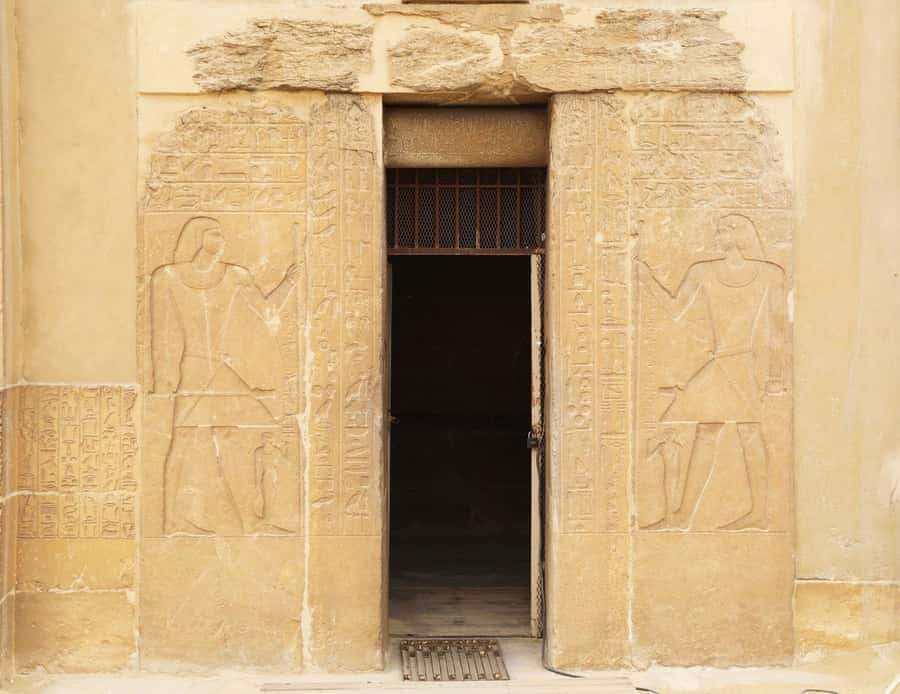 Cairo: Memphis, Sakkara and Dahshur Pyramids Day Tour - Shopping stops and keeping the day focused