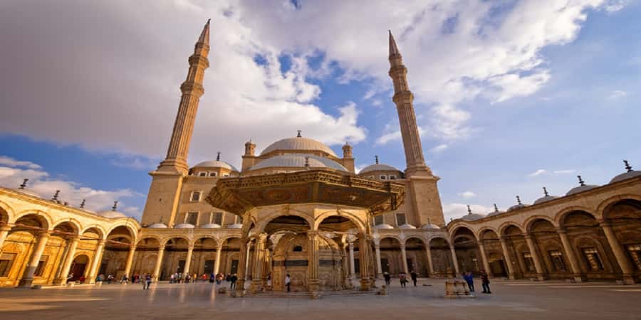 Cairo: Old Cairo Guided Tour by Car with Lunch and Pickup - Walking through Salah El-Din Citadel