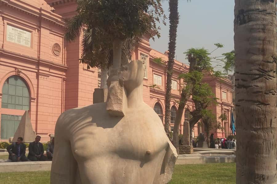 Cairo: Private Pyramids, Museum & Bazaar Tour with Lunch - Who should book this Cairo day tour?