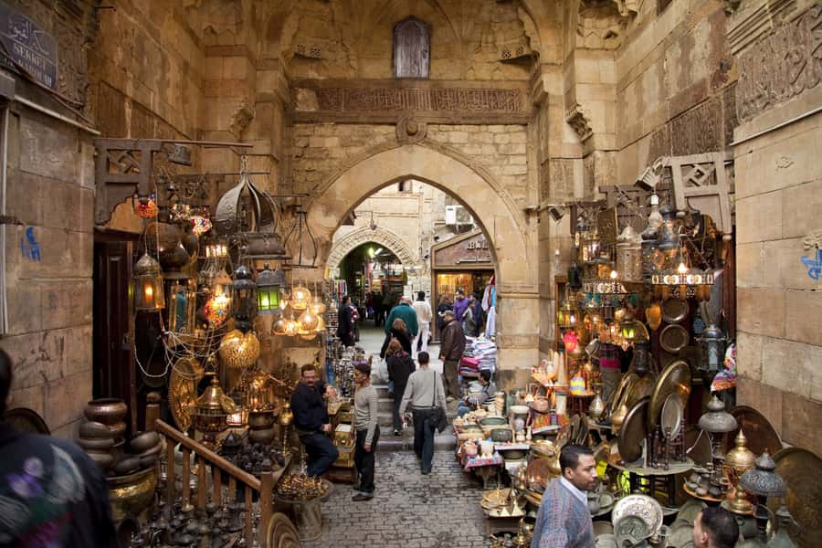 Cairo: Private Pyramids, Museum & Bazaar Tour with Lunch - Guides and drivers make or break the day