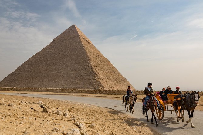 Cairo Private tour by plane from Hurghada - Giza Pyramids: the morning centerpiece