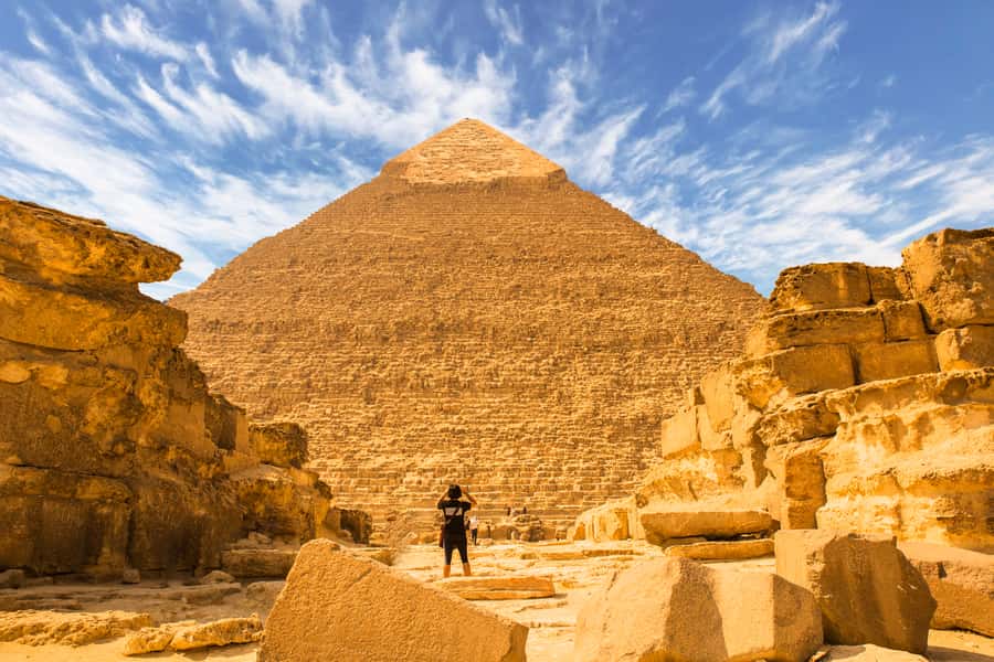 Cairo: Pyramids and Sphinx Tour with River Nile Felucca Ride - Guides, photos, and the human side of the day
