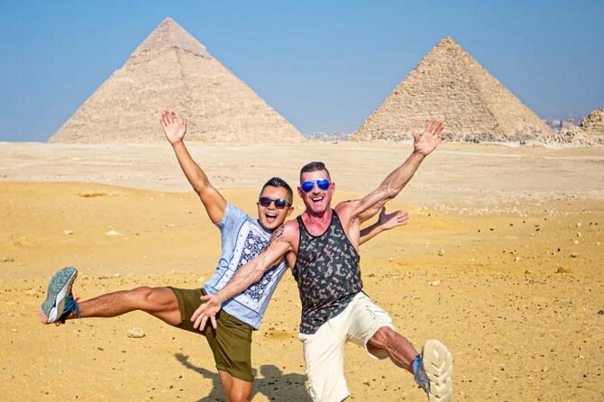 Cairo: Pyramids, Bazaar, Lunch with Female Guide - Egyptian lunch after the monuments