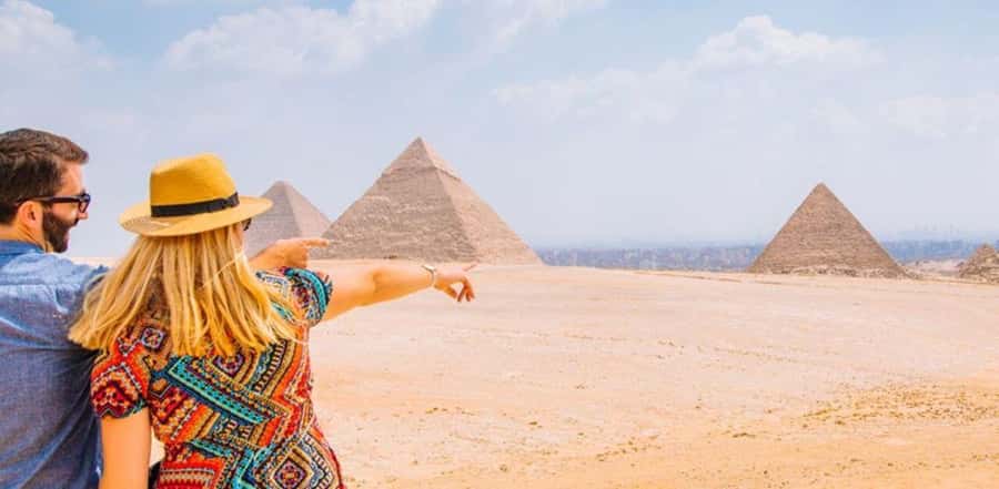 Cairo: Pyramids & Great Sphinx Private Tour with Camel Ride - Why a private Giza tour helps