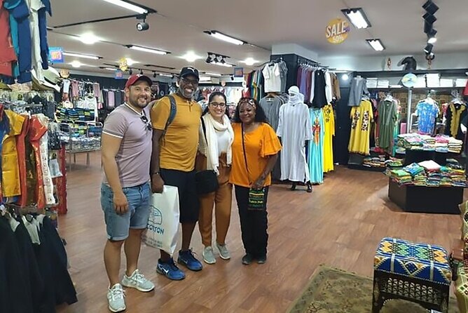 Cairo Shopping tour Private Papyrus Essential oils Bazar Cotton - Does a private tour improve the shopping experience?