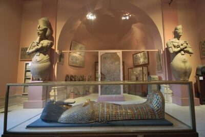 Cairo Sightseeing Tour (Giza Pyramids + Museum + Khan el Khalili Bazaar)