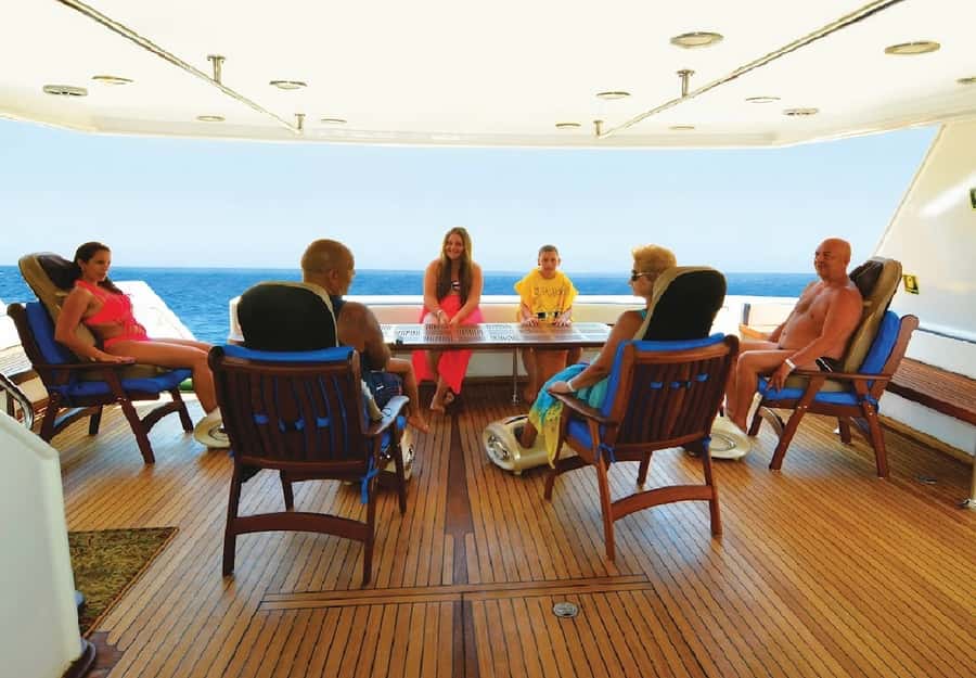 Cairo to Red Sea: VIP Yacht Cruise, Snorkeling & Lunch - A One-Hour Cruise Toward Jabal el Sakka