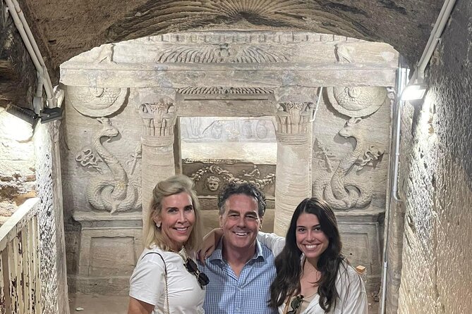 Cheap Private tour to Giza Pyramids and Sakkara and memphis - Starting at Giza with the Great Pyramid of Khufu