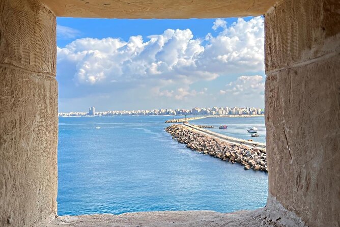Cheap Private tour to Giza Pyramids and Sakkara and memphis - The guide and driver matter more than the bargain price