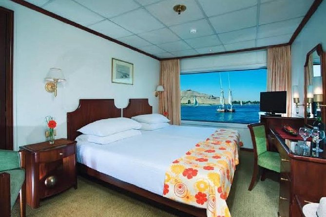 Cheap trip - Nile Cruise 2 nights – 3 days from luxor to aswan - The pre-dawn road trip to Abu Simbel