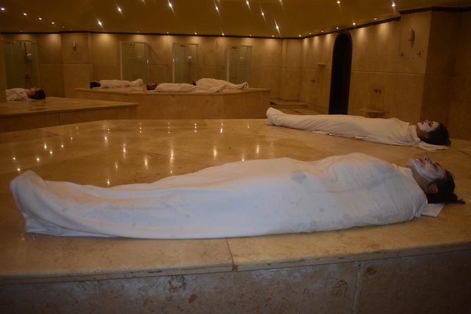 Cleopatra Bath Massage Sauna, Steam, Jacuzzi & Transfer-Hurghada - Coconut mask and a quiet pause