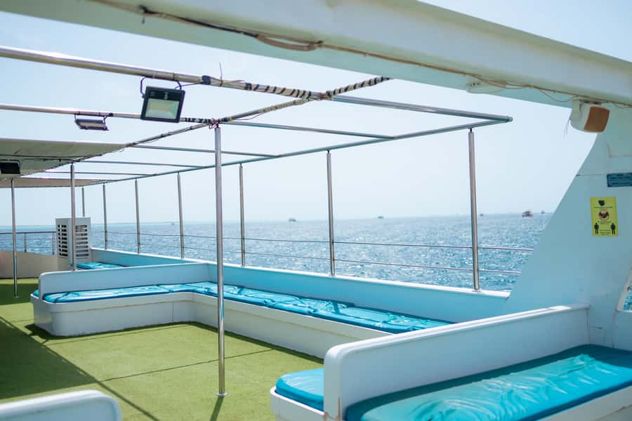 Conquest 2 Hour Semi Submarine with snorkeling from Hurghada - The photo team warning