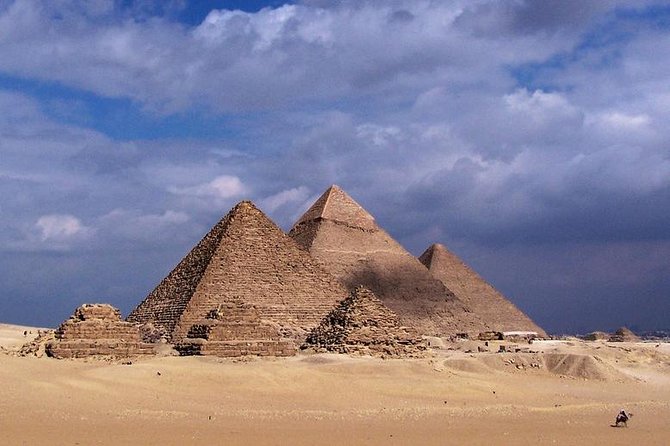 Day Tour to Giza Pyramids, Sphinx, Sakkara Pyramids and Dahshur Pyramids - The Great Sphinx in a short final visit