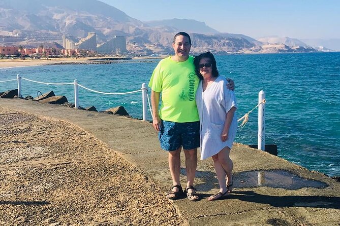 Day-Tour to the Red Sea from Cairo - Lunch, changing rooms, and day-use facilities