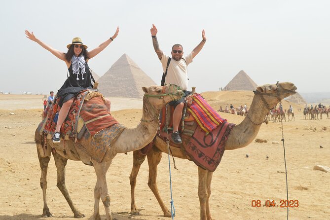 Day Tour Visit Pyramids, Sphinx, Saqqara and Memphis - The guide and private format