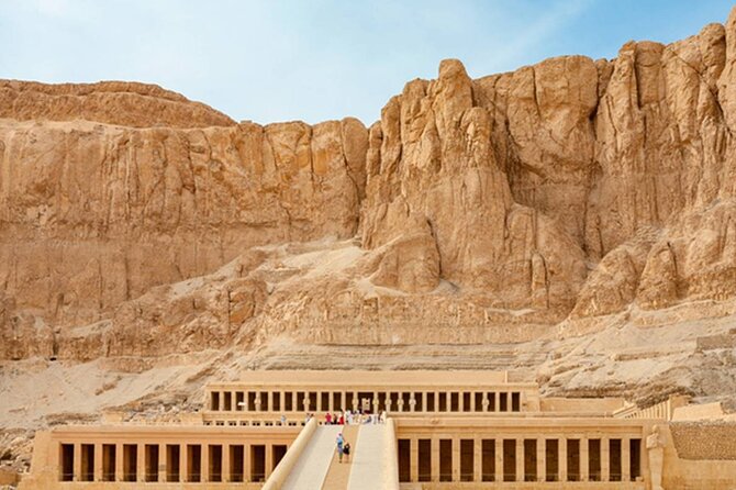 Day trip from Hurghada or El Gouna to Luxor - The Colossi of Memnon: a quick but worthwhile stop