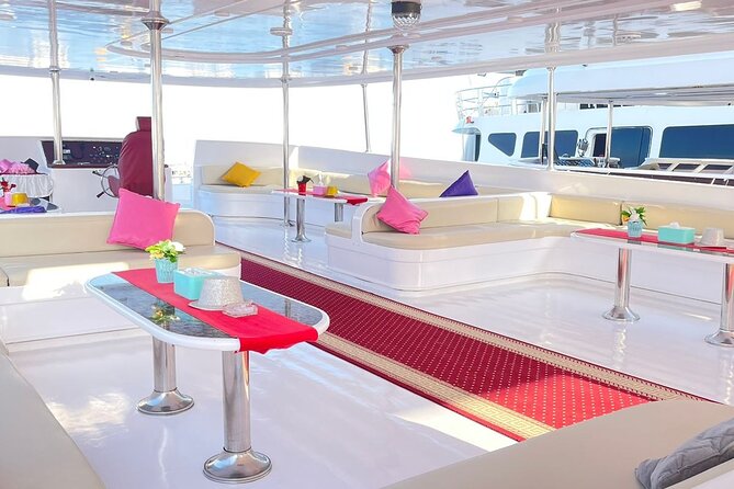 Dinner Cruise Full party & Show & Belly dancer in Sharm El Sheikh - The seafood dinner and included drinks