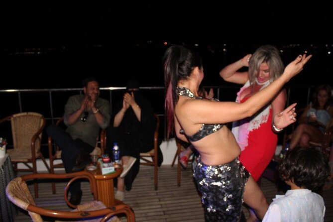 Dinner Cruise Full party & Show & Belly dancer in Sharm El Sheikh - Singer, violinist, DJ, and belly dancer