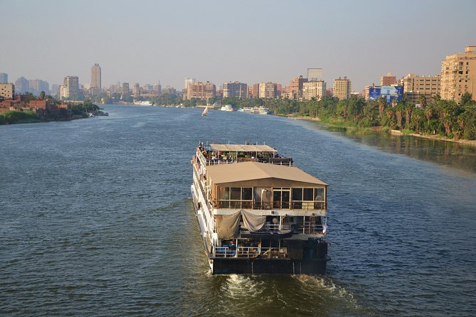 Dinner Nile cruse in Cairo at Night - The Guides Make the Difference