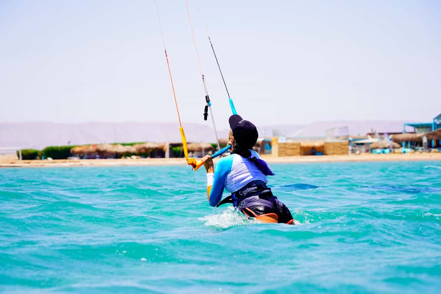 El Gouna: 2-Hour Introduction to Kitesurfing - What to bring for a comfortable session
