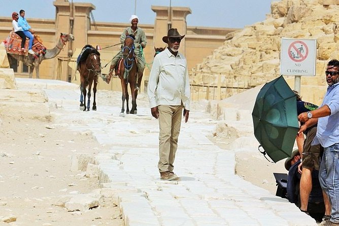 Explore Egypt 8 Days Include Bob Marley Guesthouse Accommodation. - Day 7: the pyramids and Egyptian Museum