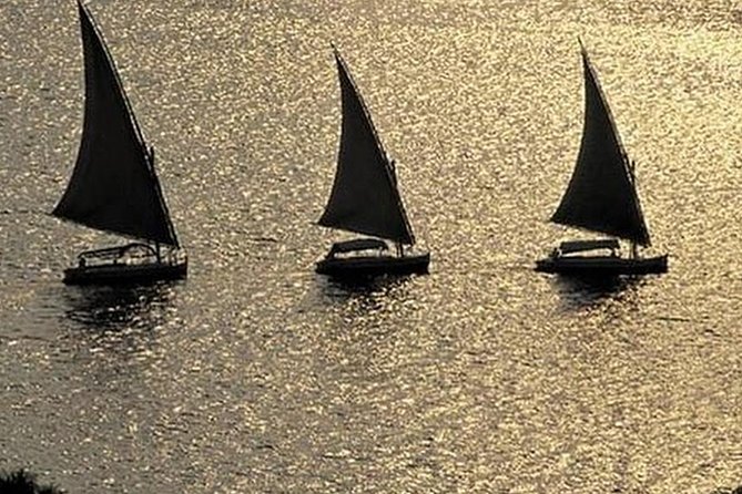 Felucca Sailing trip on the Nile in Cairo - One hour on the Nile near sunset