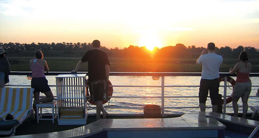 From Aswan: 4-Days 3-Night Nile Cruise with Hot Air Balloon - Day 4: Sunrise over the West Bank