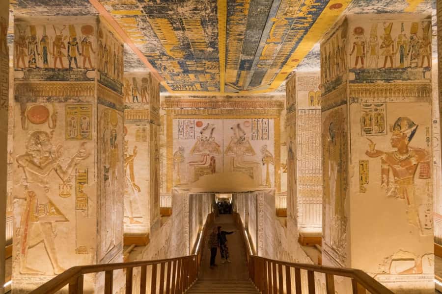 From Aswan:4 Days Nile Cruise Luxor Abu Simbel & Air Balloon - Day Three: Edfu and the Approach to Luxor