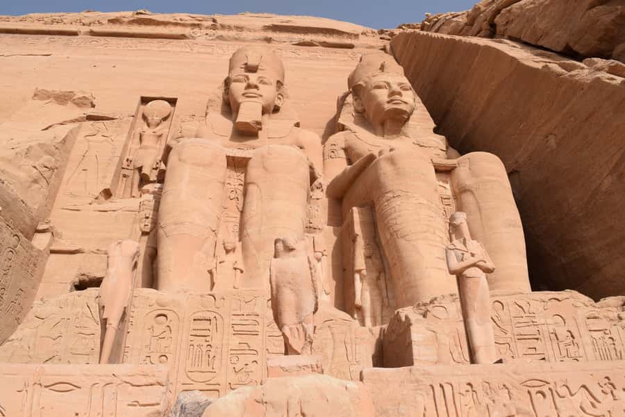 From Aswan: Abu Simbel Temple Day Trip with Hotel Pickup - Guided or independent visit?