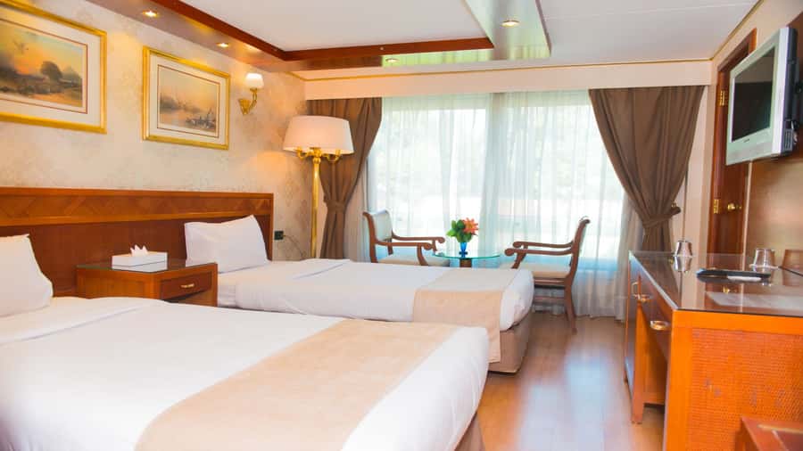 From Aswan: Overnight Nile Cruise to Luxor with Meals - Abu Simbel Means an Early Start and a Long Drive