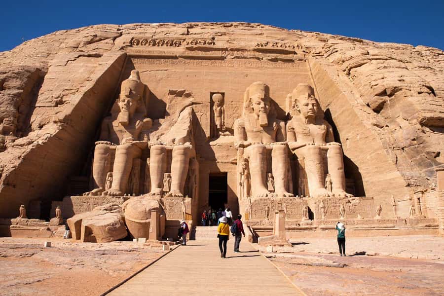 From Cairo: 2-Day Abu Simbel & Luxor Tour - Guides, drivers, and the private-group format