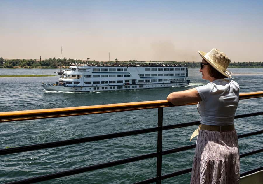 From Cairo: 4-Day Nile Cruise to Luxor with Balloon Flight - What the $1,300 price really buys you