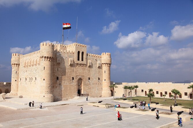 From Cairo: Alexandria Catacombs and Citadel Day Trip with Lunch - Pompey’s Pillar and its surrounding remains