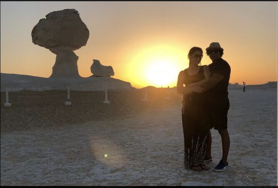 From Cairo: Bahariya Oasis and Black and White Desert Tour - Guide and Driver Service