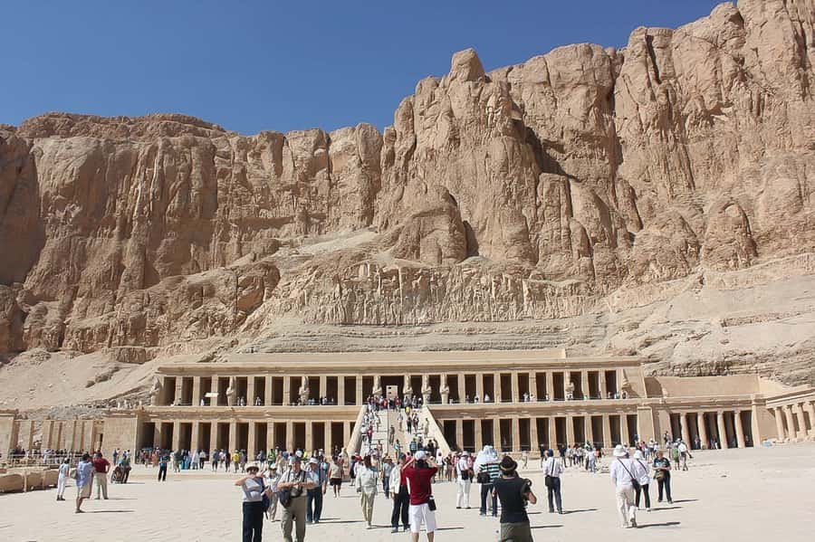 From Cairo: Private All-Inclusive Tour of Luxor by Plane - Hatshepsut’s temple and the Colossi of Memnon