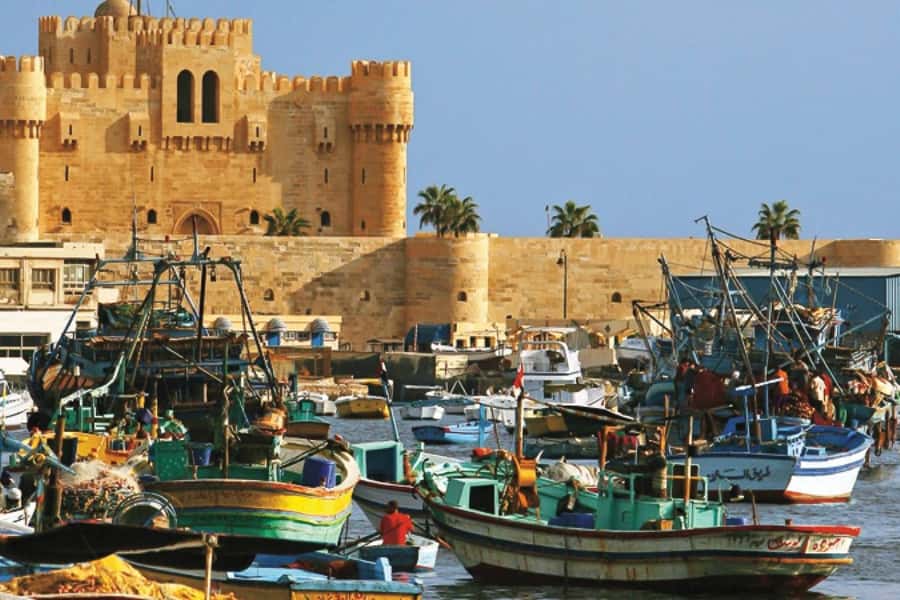 From Cairo: Private Full-Day Tour of Historical Alexandria - Kom el-Shoqafa, a strange and memorable catacomb