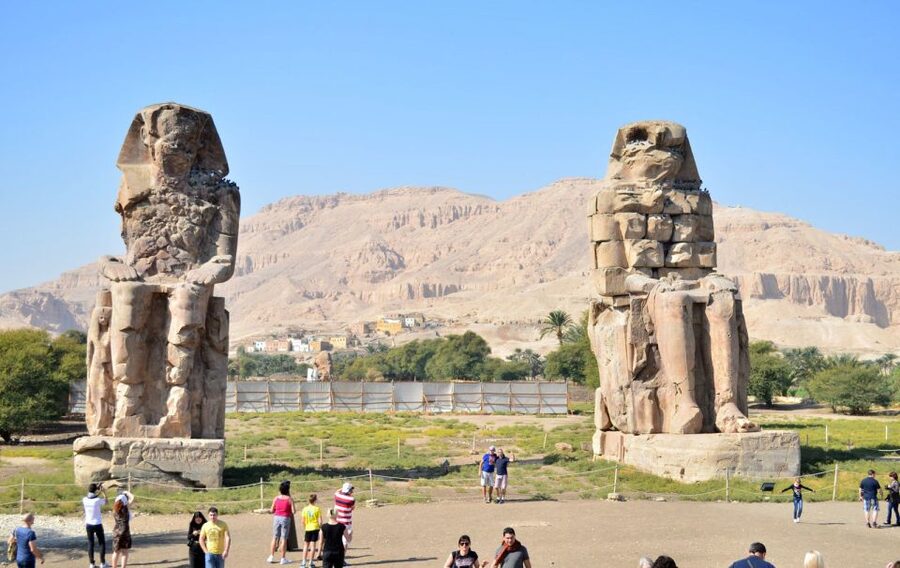 From Cairo: Small-Group Day Trip to Luxor by Plane - Hatshepsut Temple and the story of a female king