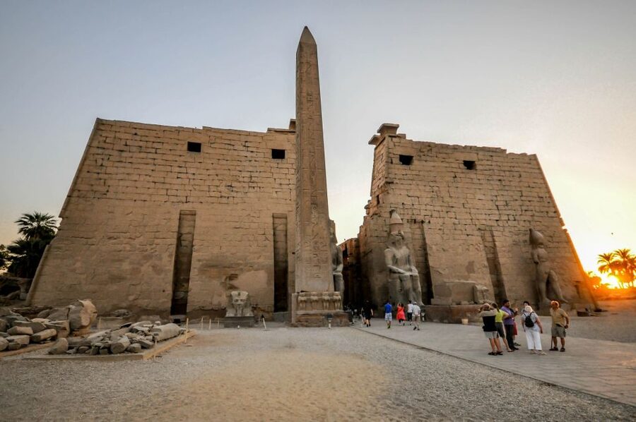 From Cairo: Small-Group Day Trip to Luxor by Plane - Colossi of Memnon: a quick stop with a big visual payoff