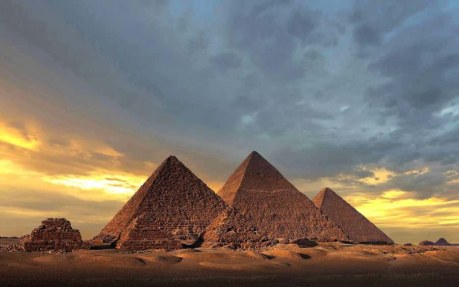 From Giza: Day tour to Giza Pyramids Tour with Pickup - Who should book this Giza experience?