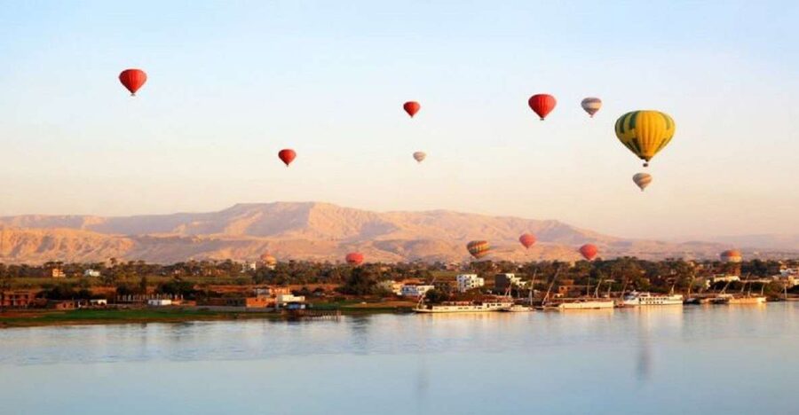 From Hurghada: 1-Night in Luxor, Hot Air Balloon, & Transfer - Day one begins at Hurghada’s bus station
