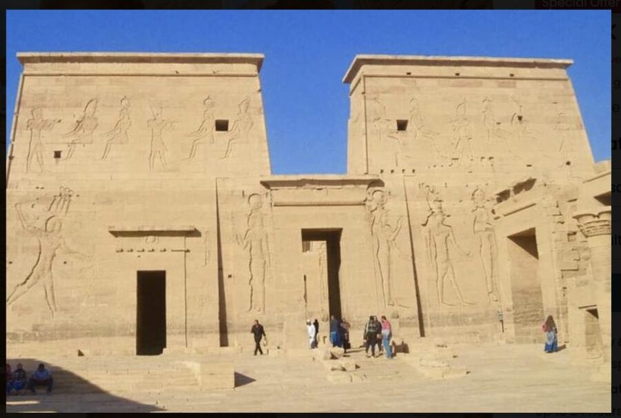 From Hurghada: Luxor Private Guided Day Tour with Lunch - Who should book this Luxor excursion?