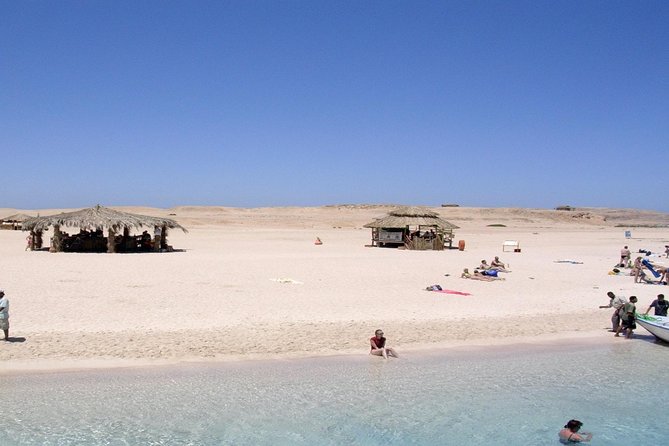 From Hurghada: Paradise Island Full-Day Snorkeling Tour - Paradise Island and its sandy beach