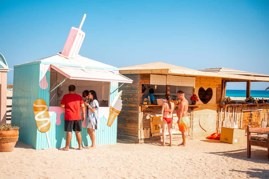 From Hurghada: Paradise Island Snorkeling Cruise with Lunch - Lunch, drinks, and the value of the package