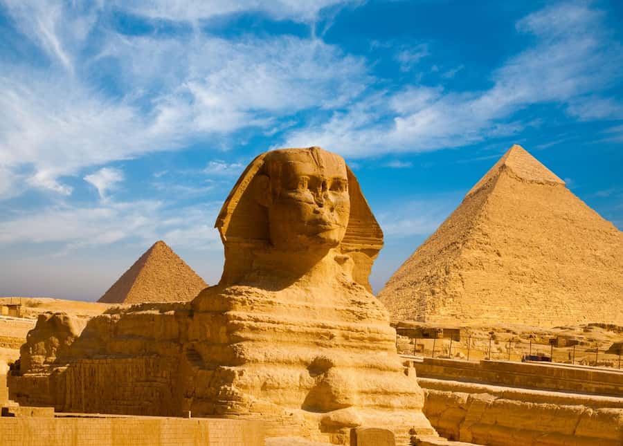 From Hurghada: Pyramids and Egyptian Museum Tour & Boat Ride - The Great Sphinx and Valley Temple