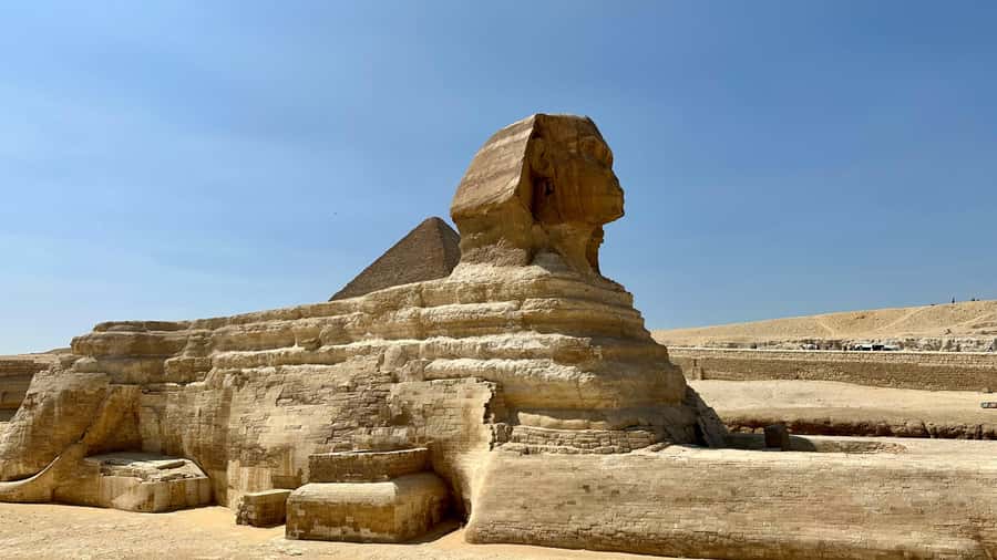 From Hurghada: Pyramids & Museum Small Group Tour by Van - How the small-group format helps