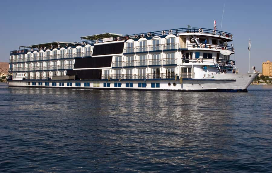 From Luxor: 3-Day Nile Cruise to Aswan with Private Guide - The guides can make or break the experience