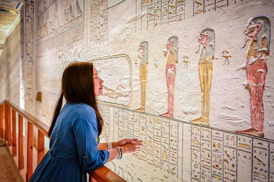 From Luxor: Guided Tour to East or West Banks with Lunch - Why this tour works well for a first day in Luxor