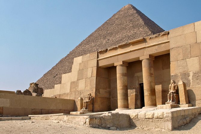 Full-Day Giza Pyramids, Egyptian Museum and bazaar Private Tour - What the guide service adds