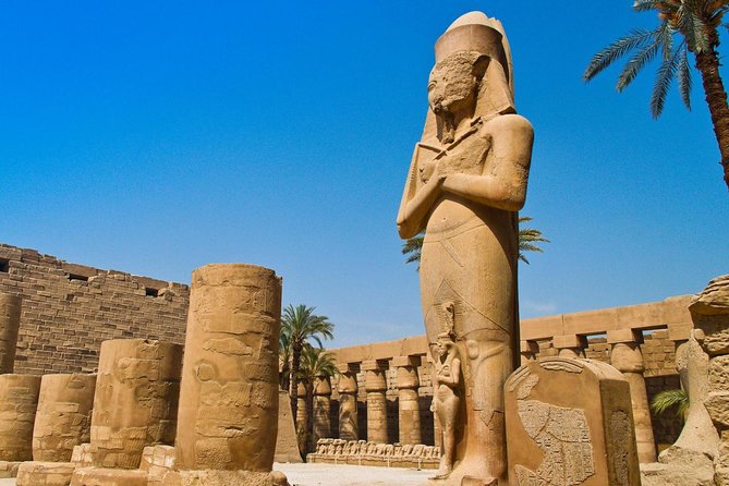 Full-Day Small-Group Luxor Tour from Hurghada with Lunch & Entrance Fees - Lunch beside the Nile and the question of extras
